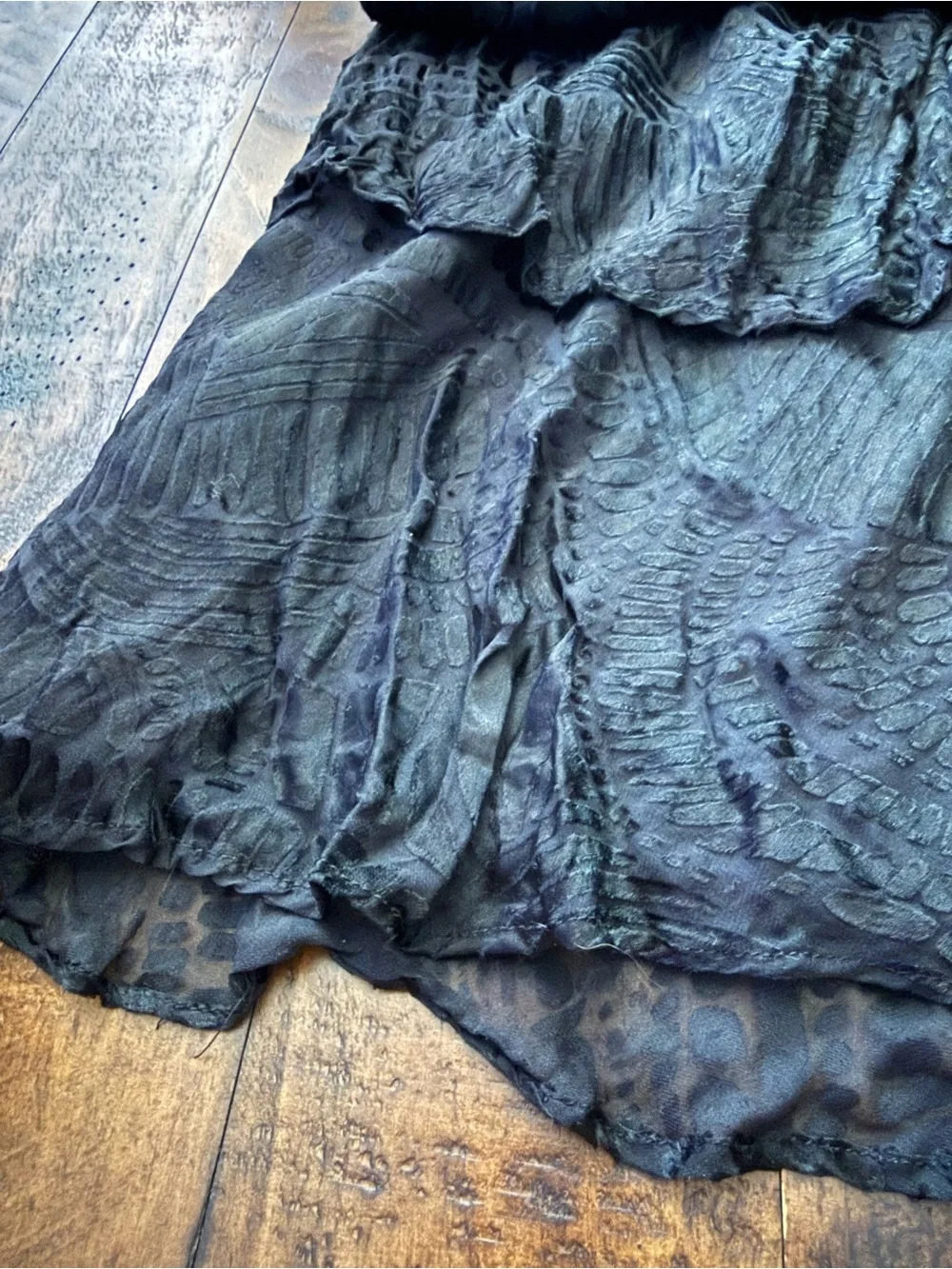 Sz M Black Simply Silk Sleeveless Midi Layered Dress with Textured Pattern - Picture 2 of 5